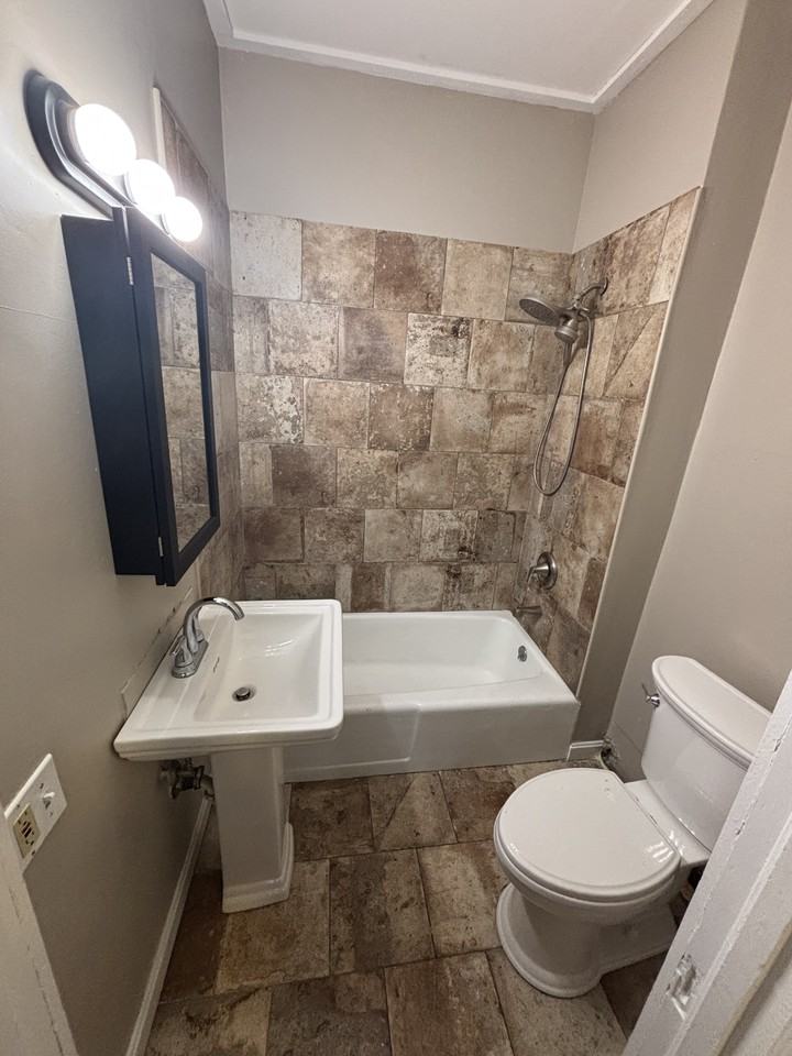 154 Daly Ave #NA - Photo 5 of 9