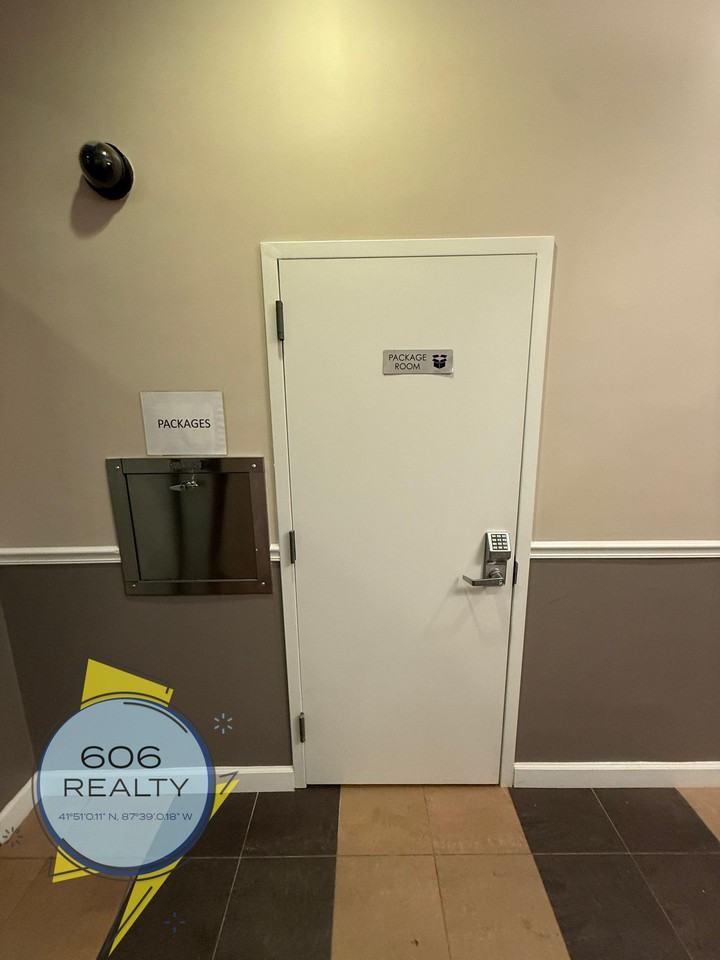 Welcome to 732 W. Bittersweet Pl.!!! - Photo 6 of 27