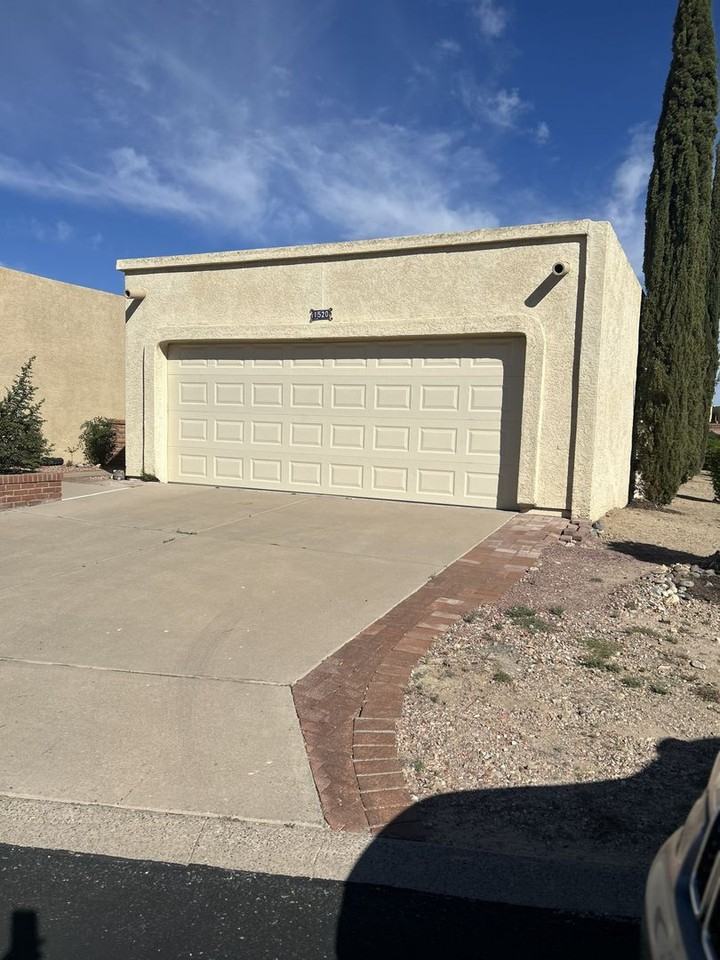 1520 W Via De Roma - Photo 3 of 16