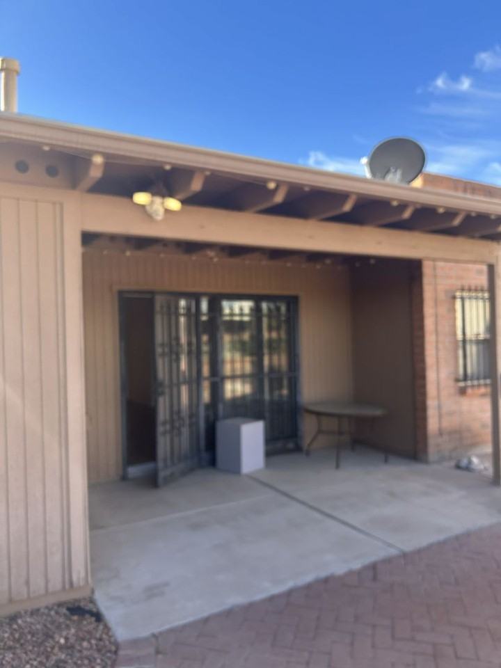 1520 W Via De Roma - Photo 4 of 16