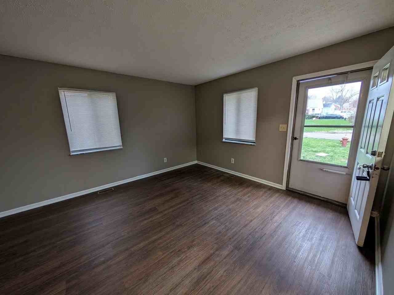 4232 Merrimac Ave - Photo 2 of 8