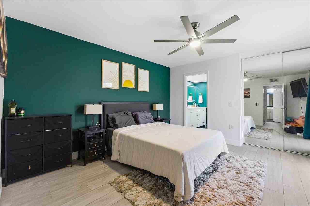 1017 10th Way - Photo 6 of 7