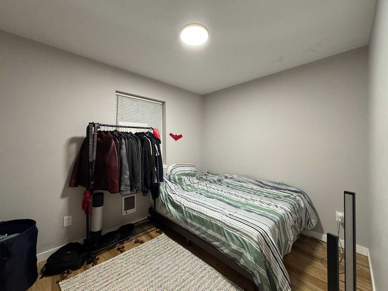 1709 30th St - Photo 7 of 50