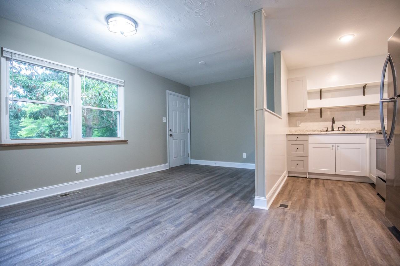 1121 E Moody Ave #1121 - Photo 3 of 14