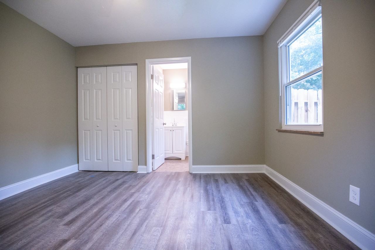 1121 E Moody Ave #1121 - Photo 7 of 14