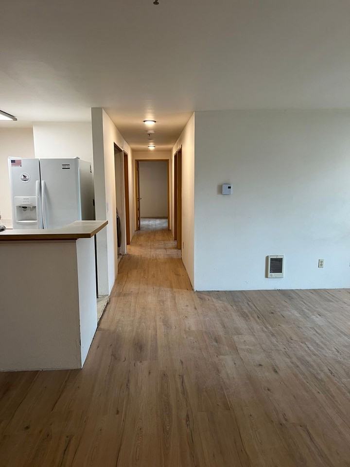 975 Aberdeen Ave Ne - Photo 2 of 18