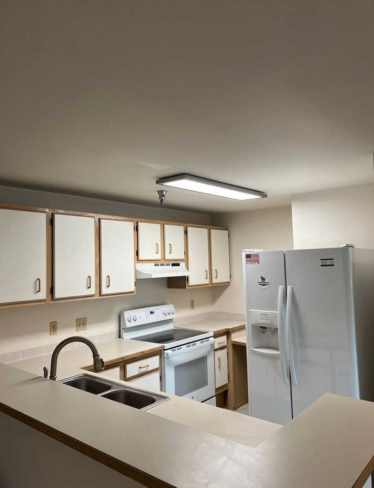 975 Aberdeen Ave Ne - Photo 3 of 18