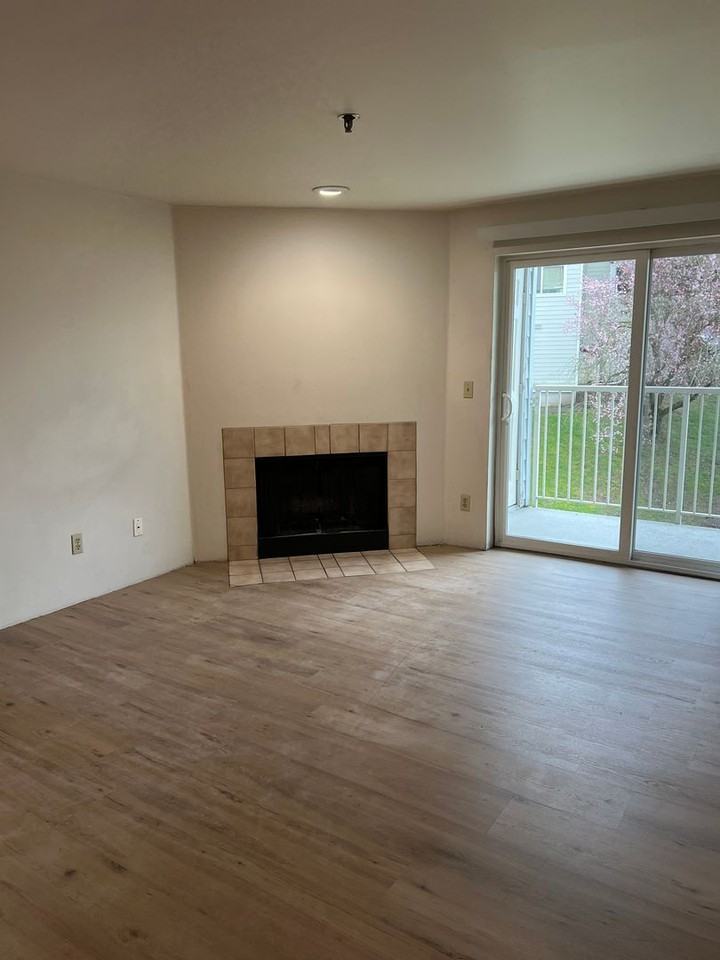 975 Aberdeen Ave Ne - Photo 5 of 18