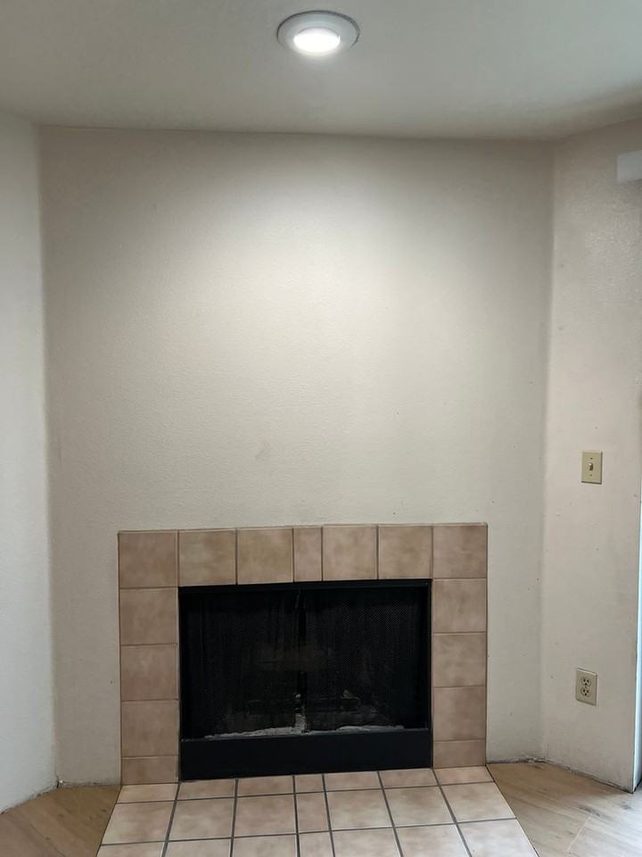 975 Aberdeen Ave Ne - Photo 6 of 18