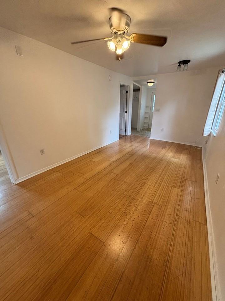 1951 24th St - Photo 2 of 10