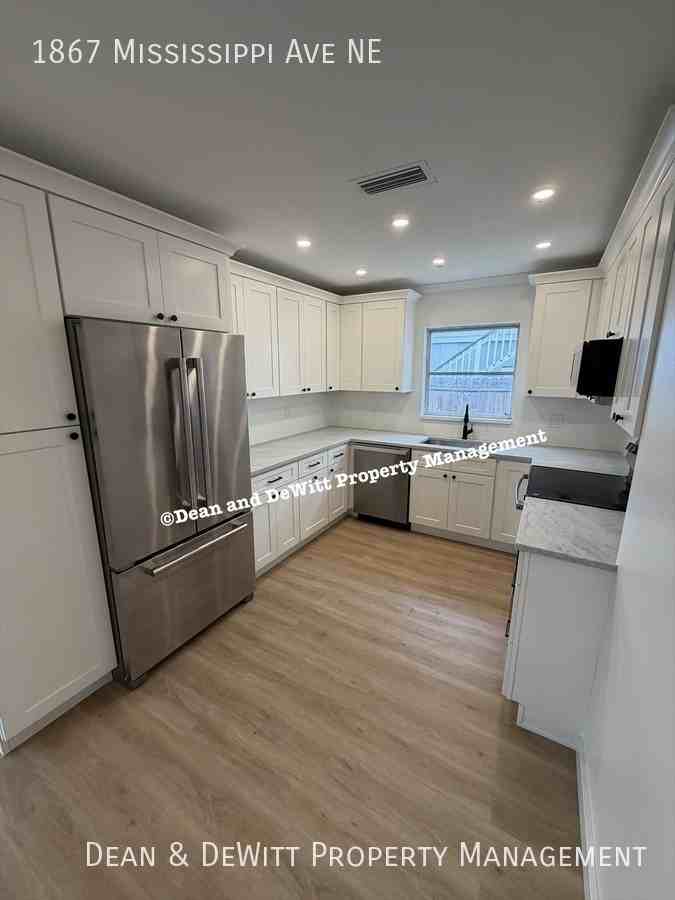 1867 Mississippi Ave Ne - Photo 7 of 20