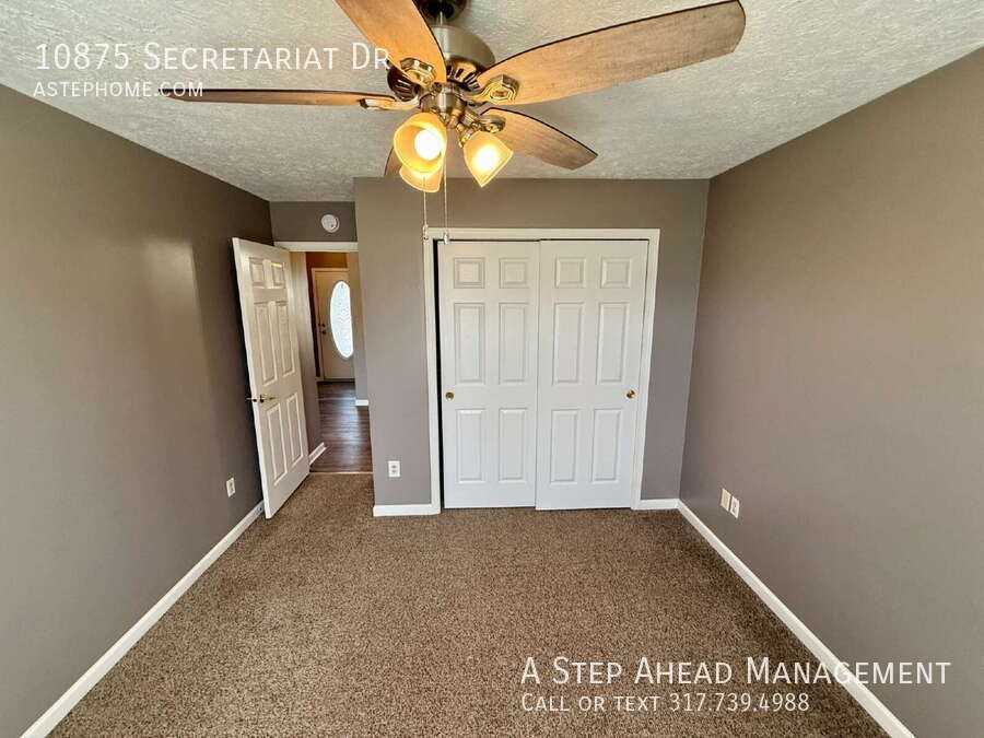 10875 Secretariat Dr - Photo 4 of 23