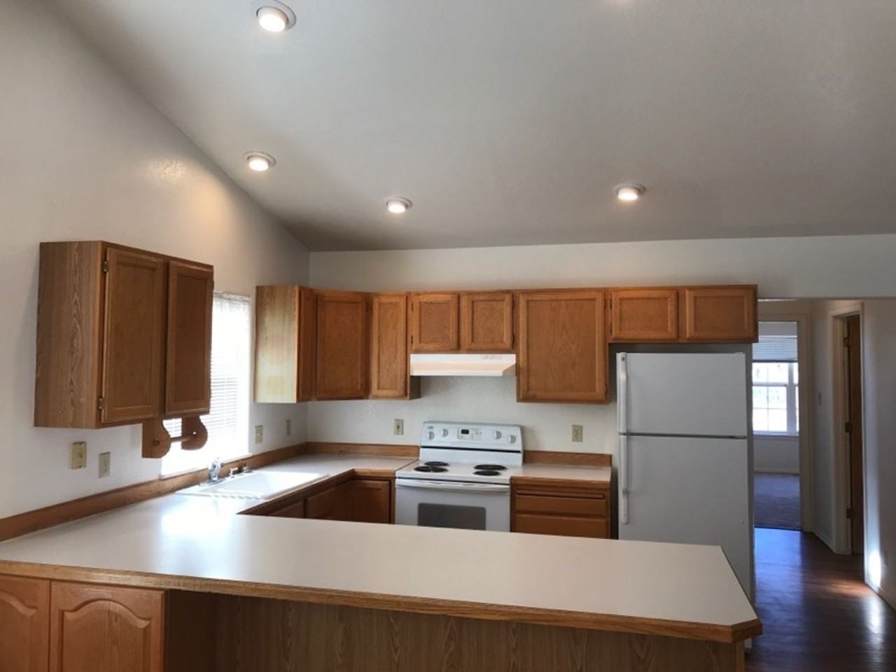 612 Navajo Loop - Photo 6 of 10