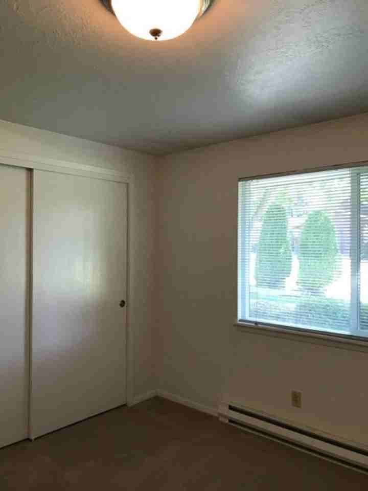 787 Meadows Dr #1 - Photo 6 of 11