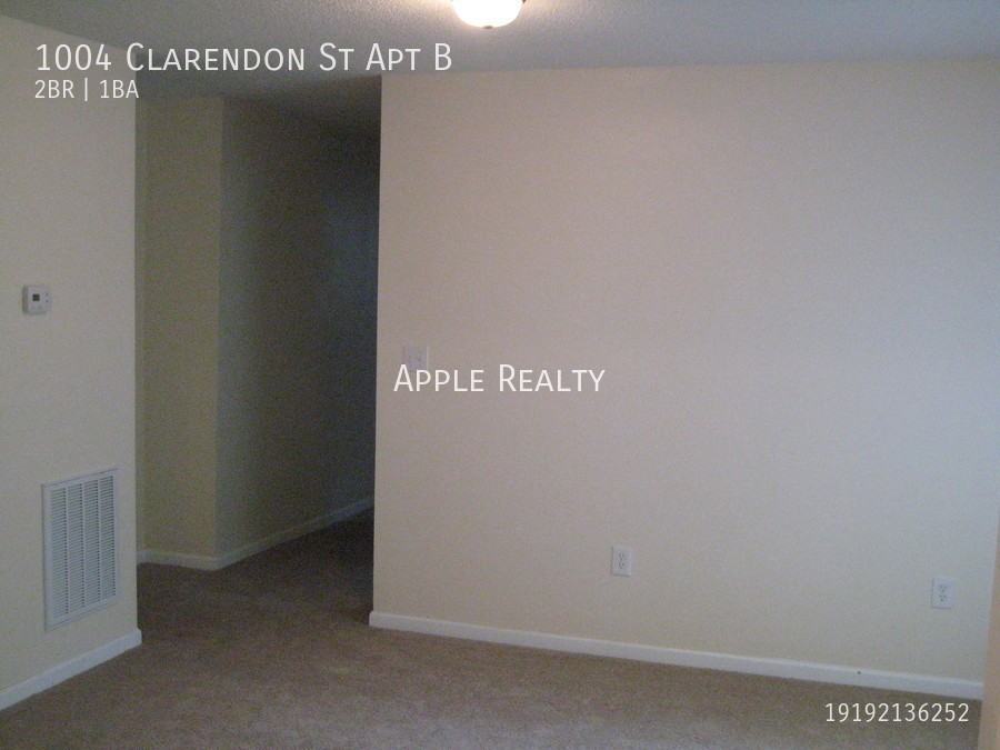 1004 Clarendon St Apt B #b - Photo 5 of 11