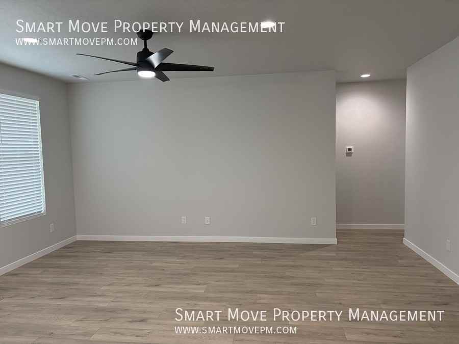 611 W Snowy Owl St - Photo 6 of 39