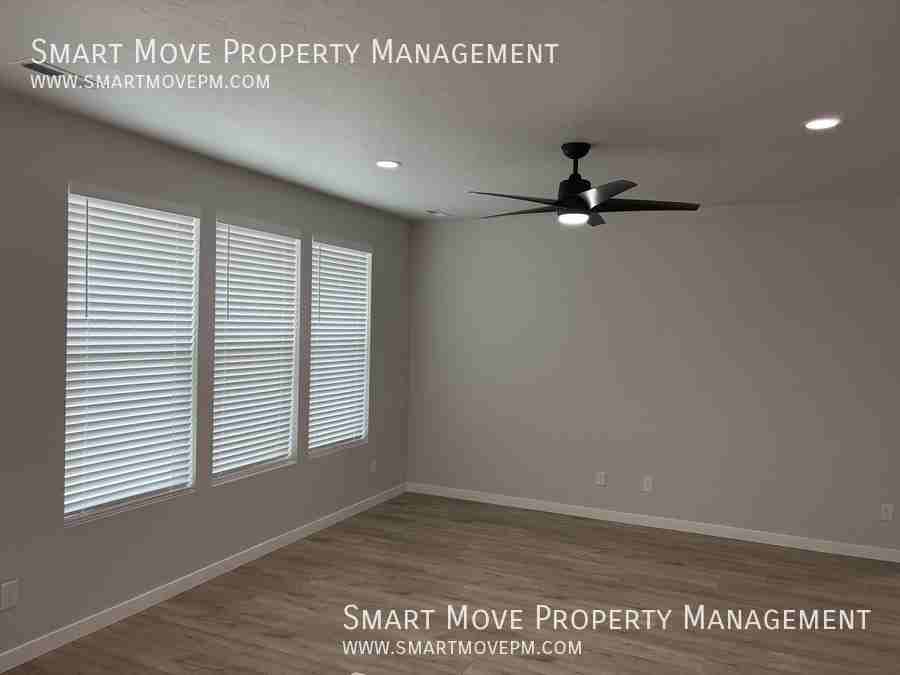 611 W Snowy Owl St - Photo 7 of 39