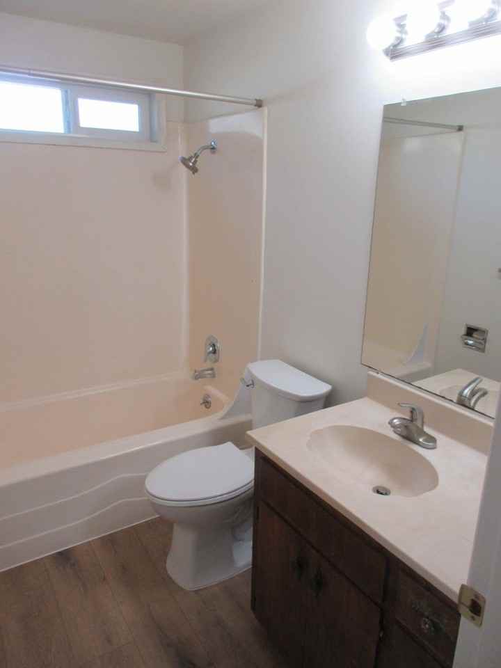 1105 Waller St Se - Photo 6 of 15