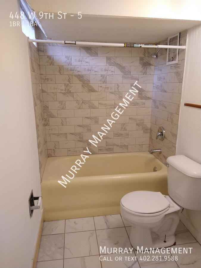 448 W 9th St #5 - Photo 7 of 11