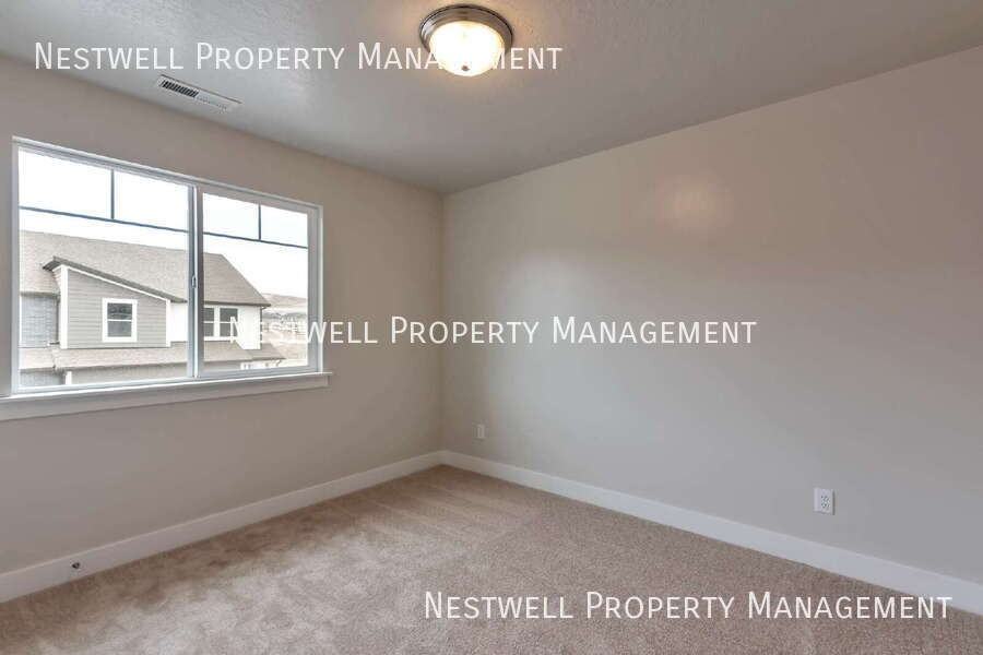 1556 N 3740 W - Photo 4 of 21