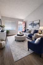 LB2382 - Photo 1 of 1