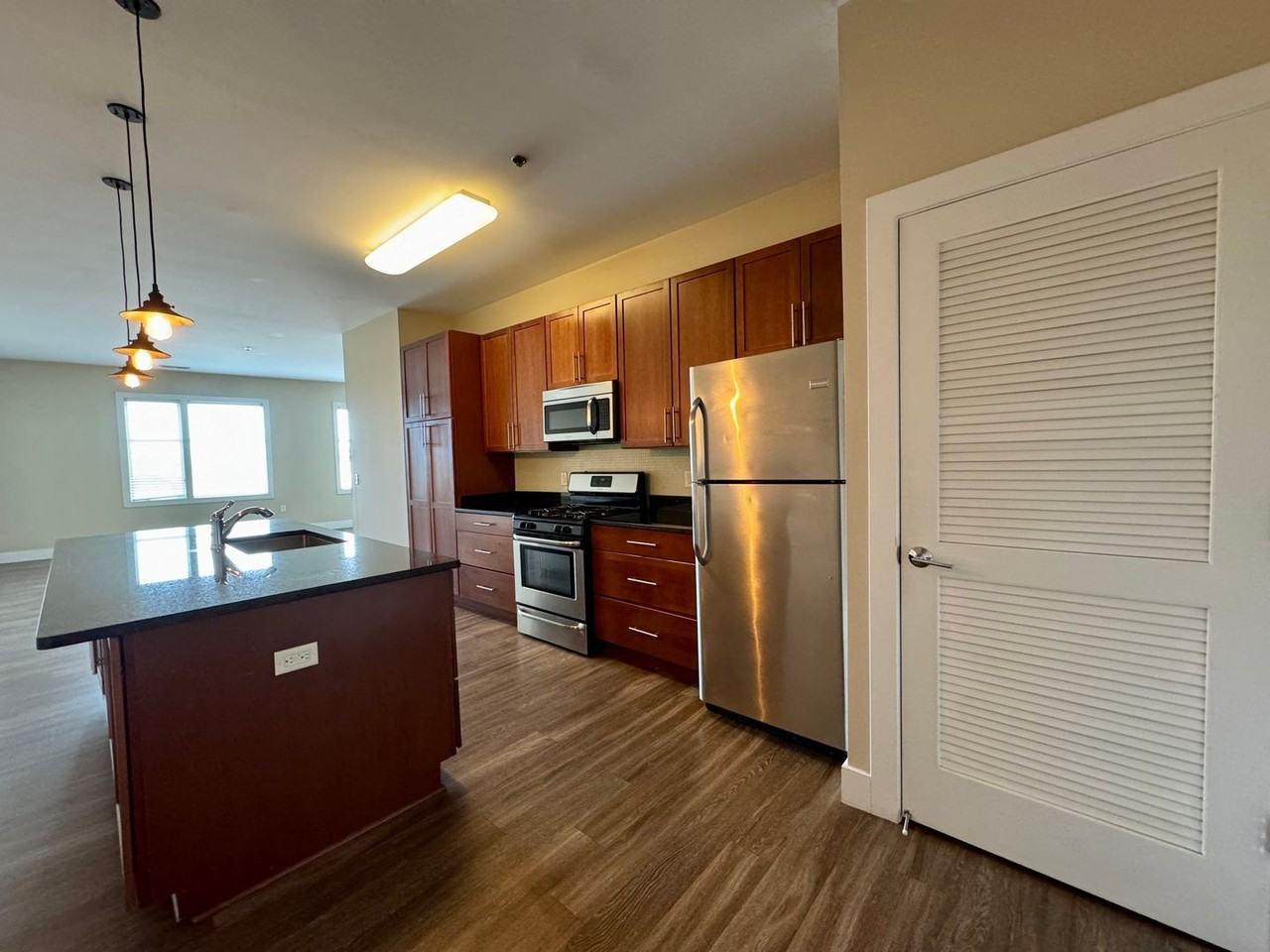 For Rent: Modern Luxury Living at 1201 S. Charles St– Your City Oasis Awaits! - Photo 4 of 18