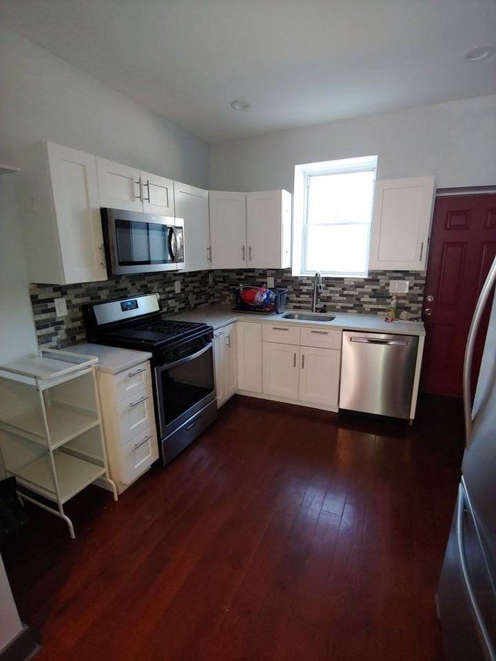 2731 Oakford St - Photo 7 of 17