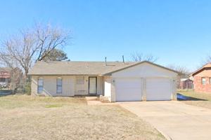 featured image of 119 Se Surrey Ln