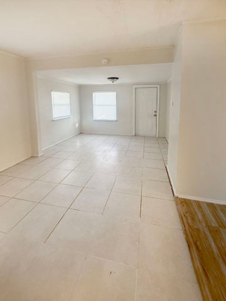 150 W 15th St - Photo 5 of 14