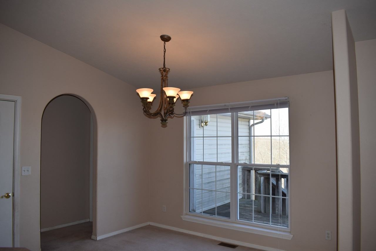 20245 Harlequin Ln - Photo 4 of 48