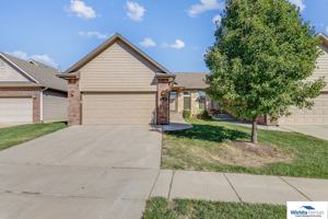 featured image of 11716 E Crestwood St