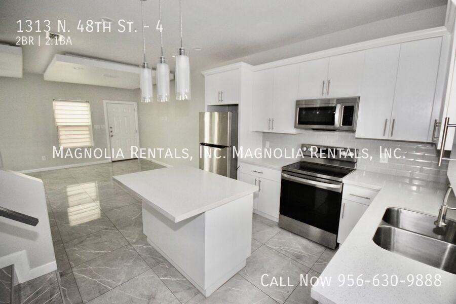 1313 N 48th St #4 - Photo 7 of 13