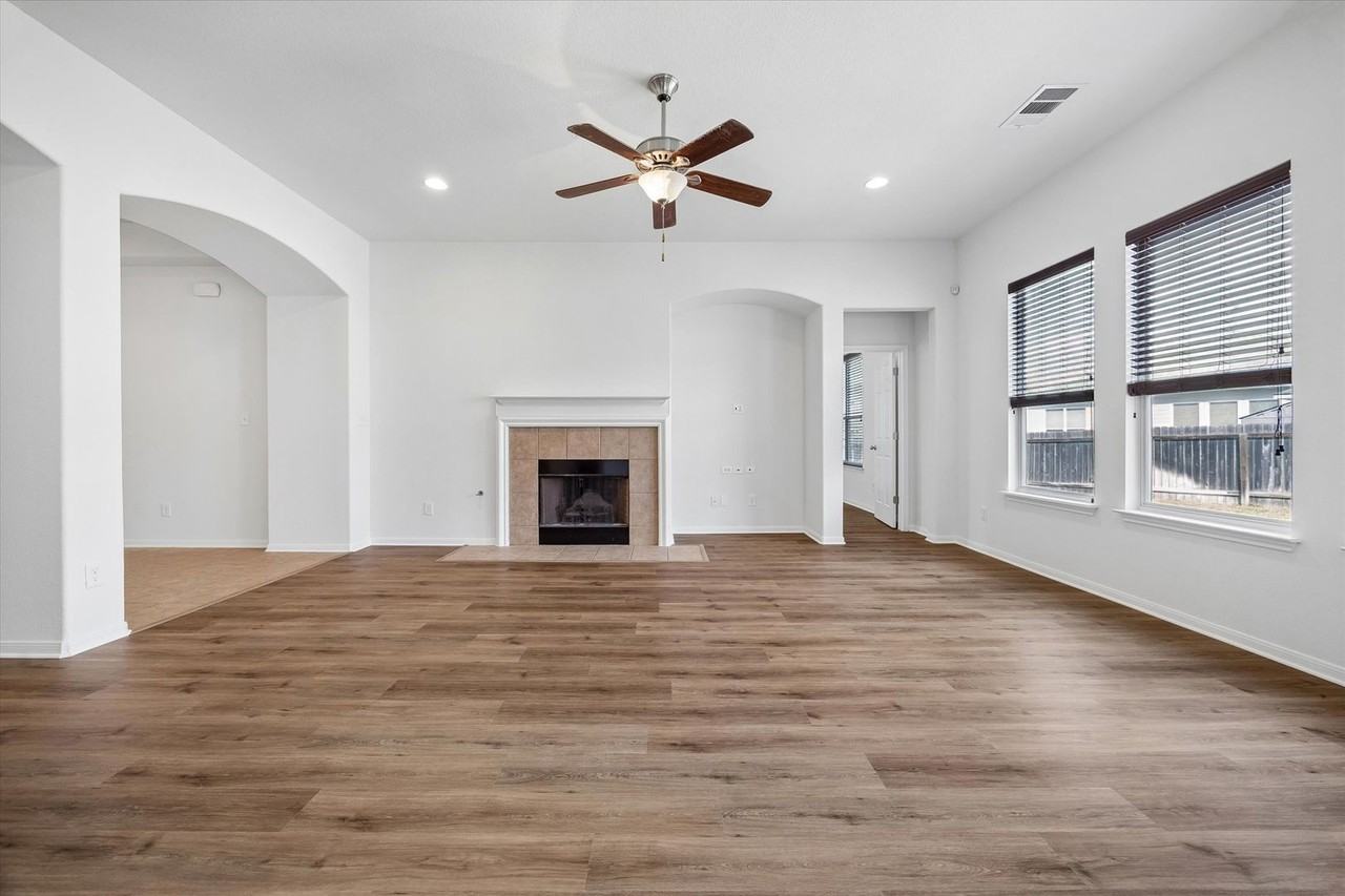 1305 Clary Sage Loop - Photo 6 of 34