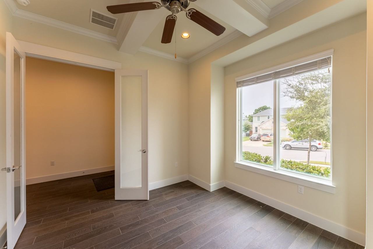 13008 Armaga Springs Rd - Photo 4 of 34