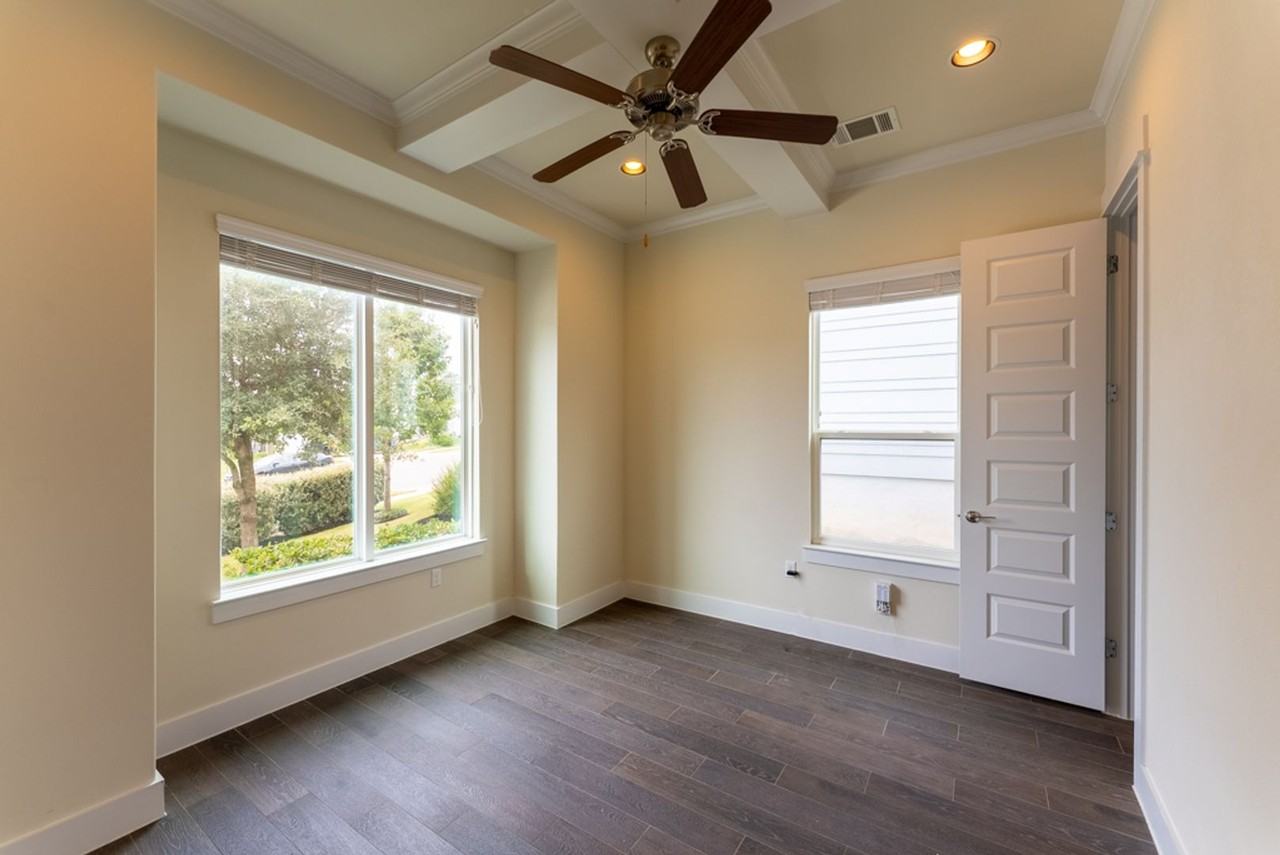 13008 Armaga Springs Rd - Photo 5 of 34