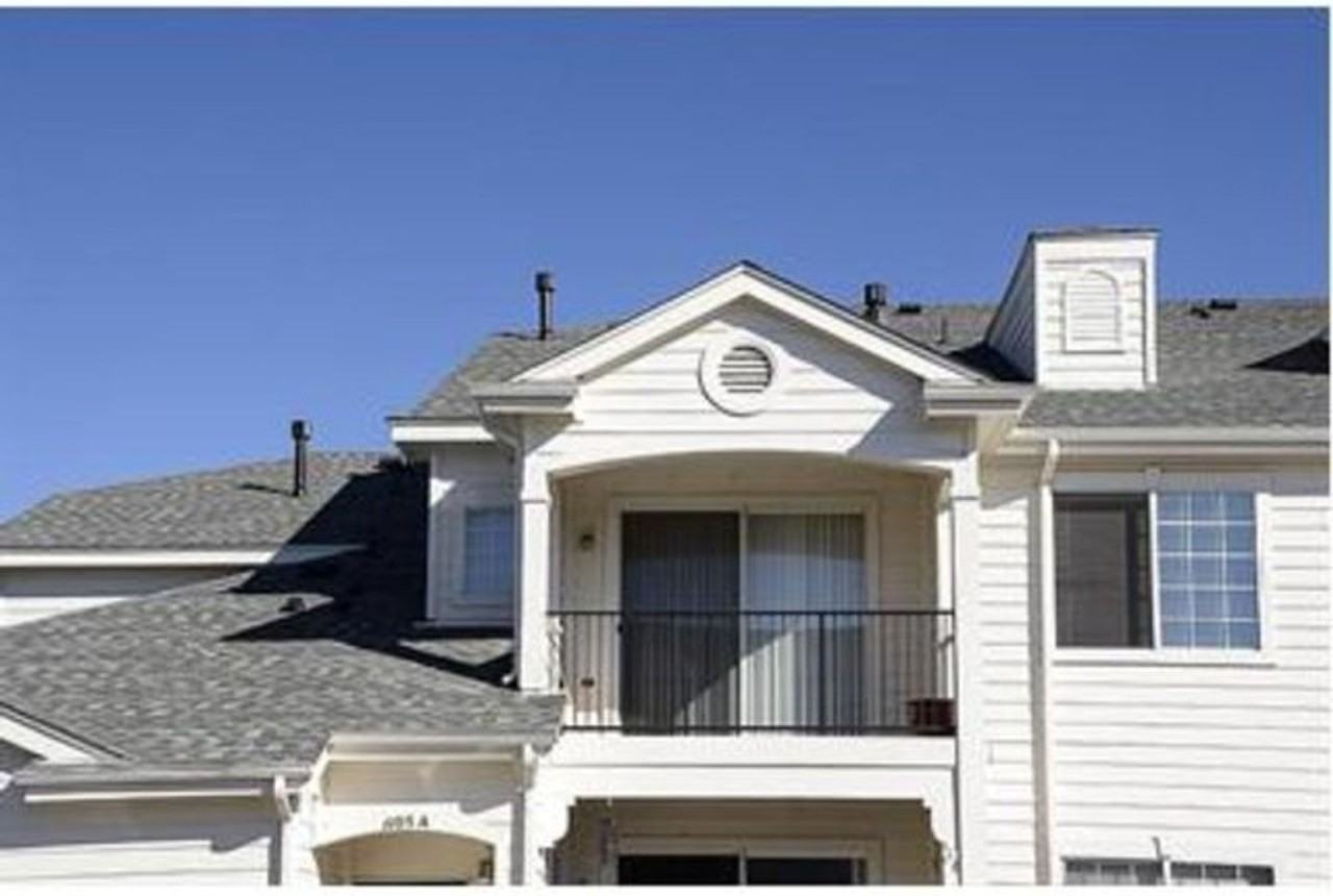 1105 S Alton St - Photo 2 of 10