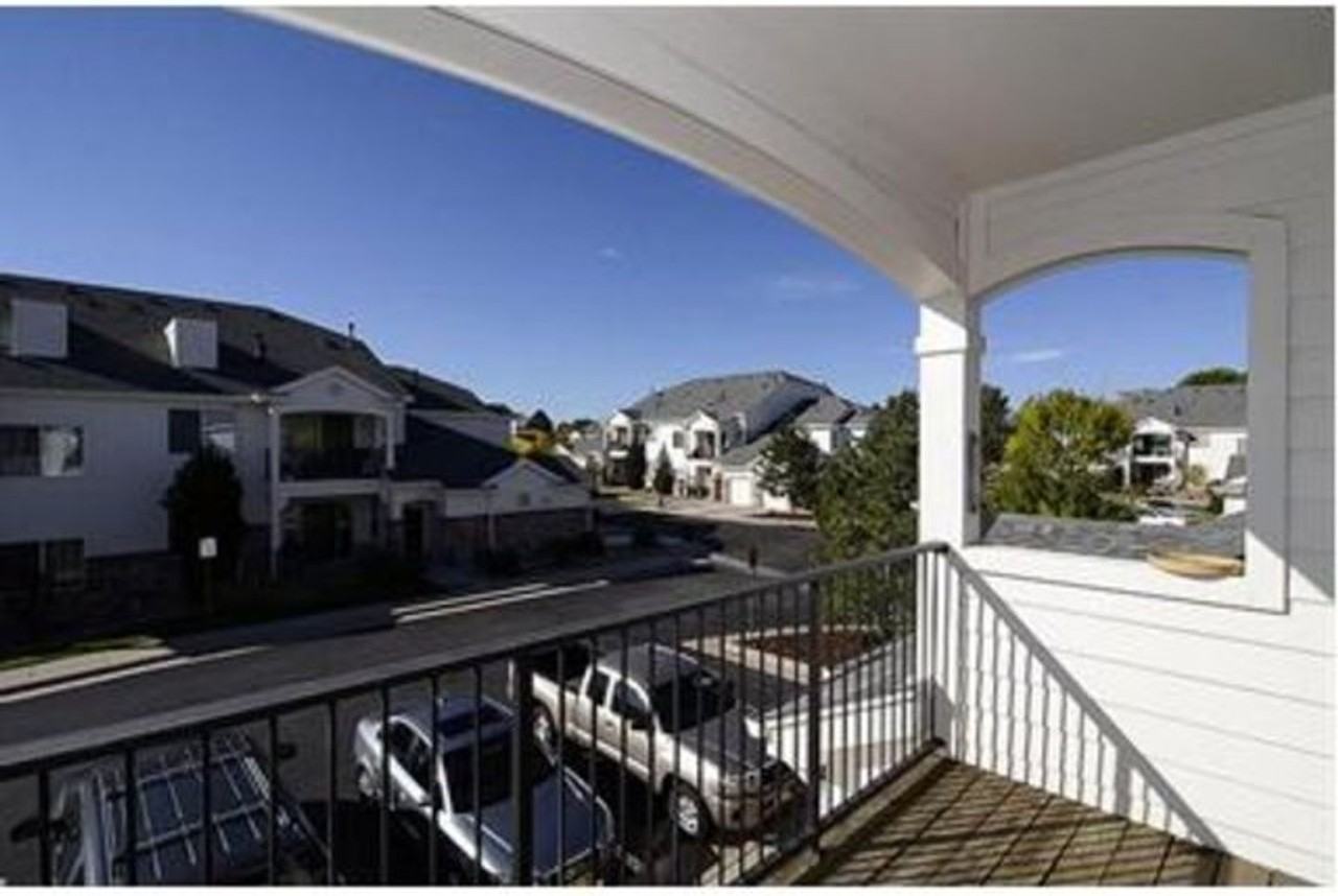 1105 S Alton St - Photo 3 of 10