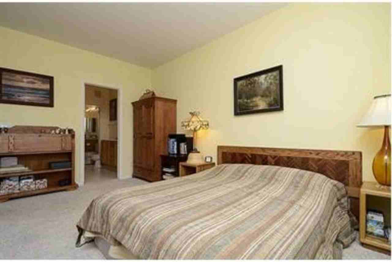 1105 S Alton St - Photo 7 of 10