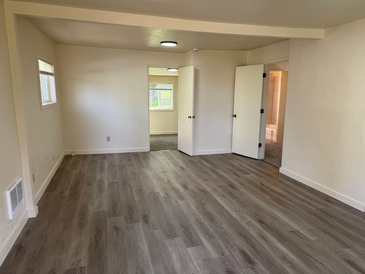 40 S Alder St - Photo 2 of 23