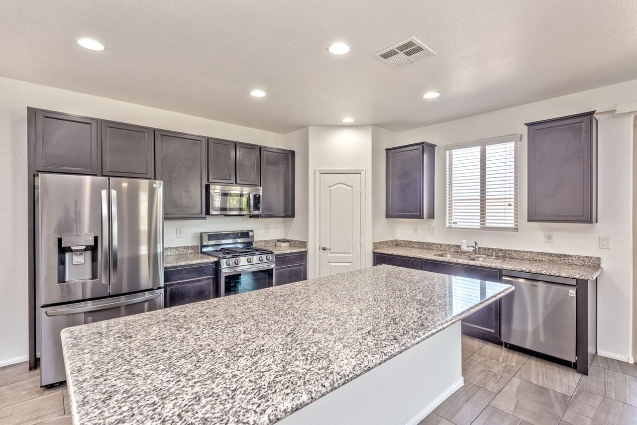 4962 Guysborough St - Photo 2 of 16