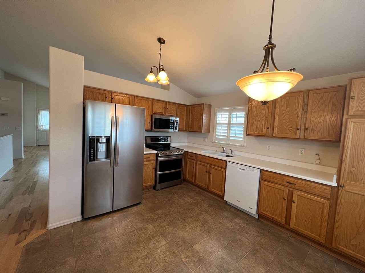 6232 Hartman Dr - Photo 3 of 30