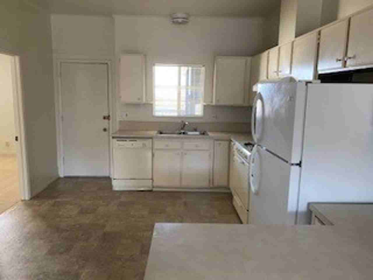 686 Laine St #A - Photo 7 of 10