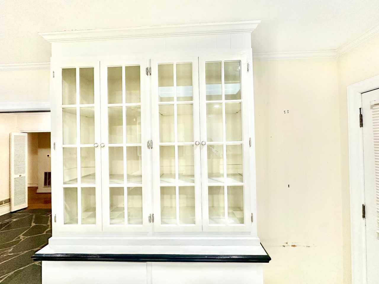 952 Hawthorne Lane Ext - Photo 5 of 17