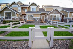 featured image of 127 Bayside Cir