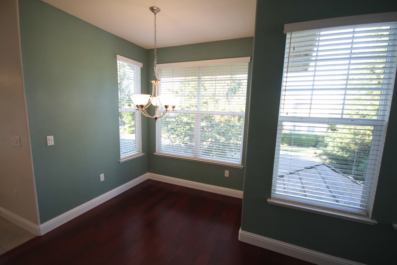 9670 Coney Island Cir - Photo 5 of 23