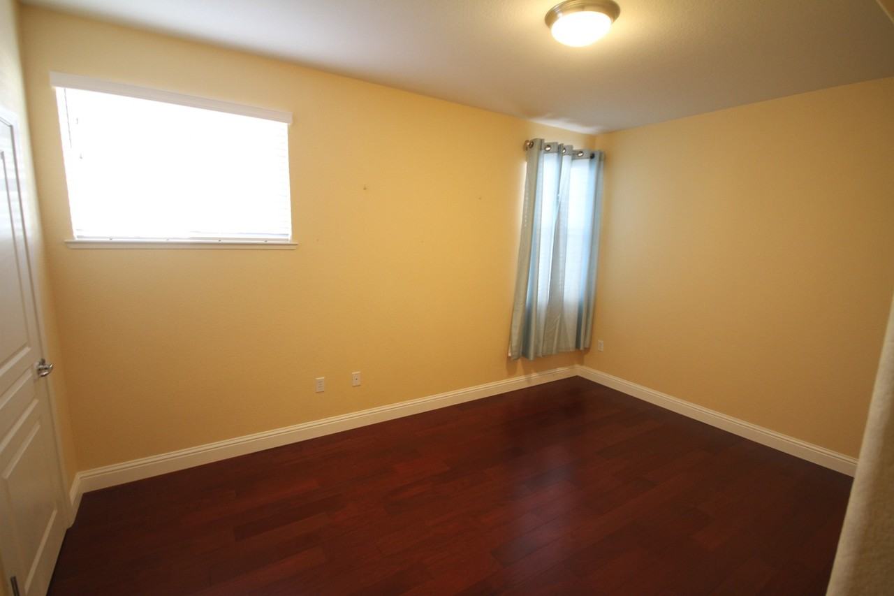 9670 Coney Island Cir - Photo 6 of 23