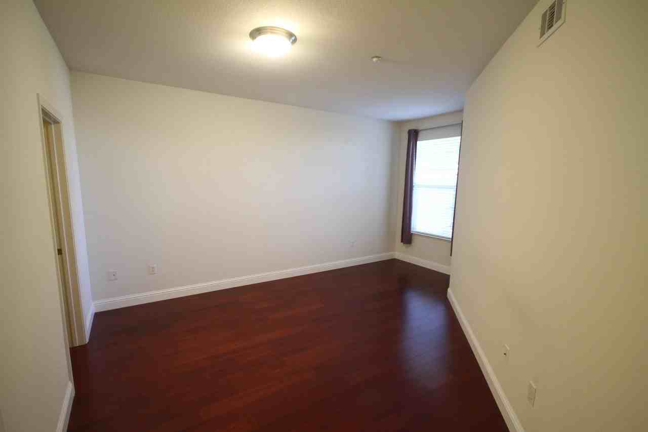 9670 Coney Island Cir - Photo 7 of 23