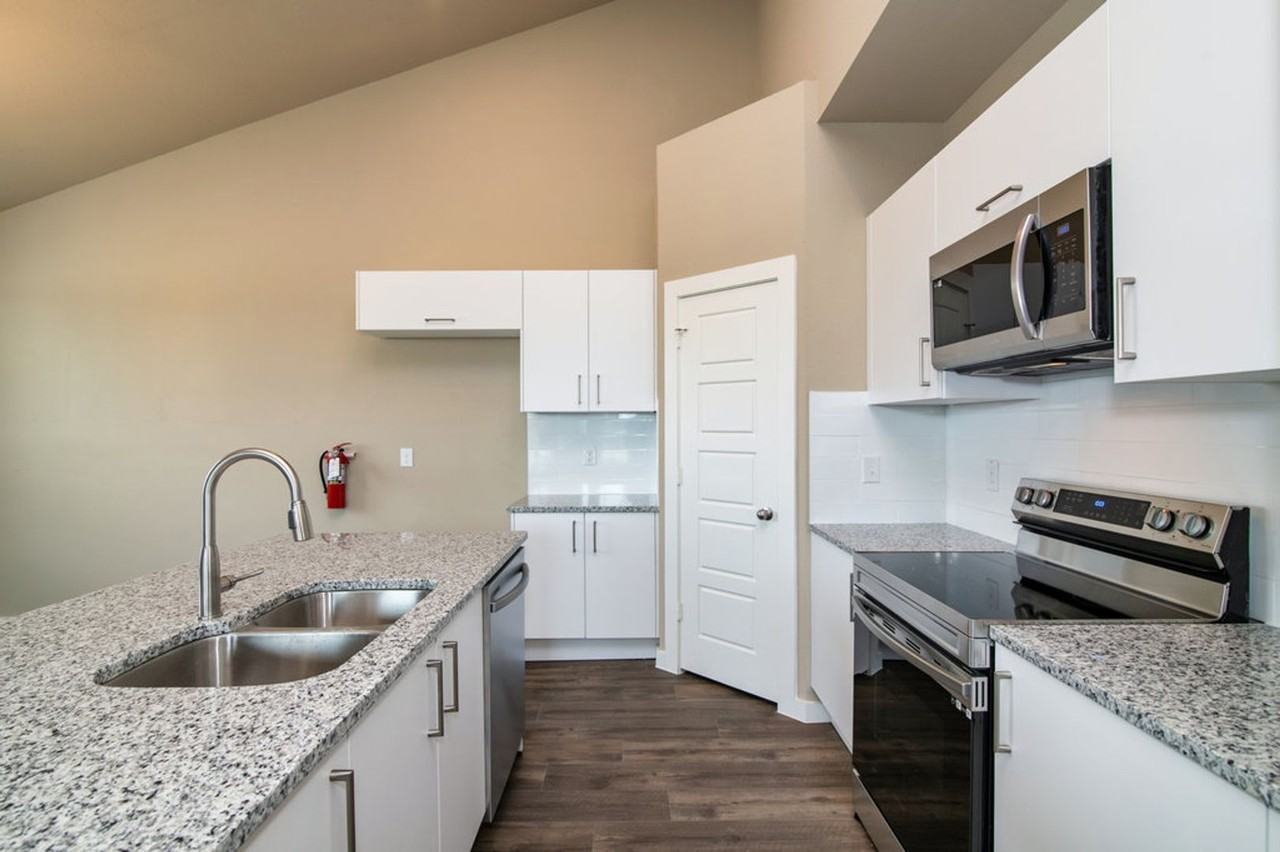 601 Harvest Moon Dr - Photo 6 of 21