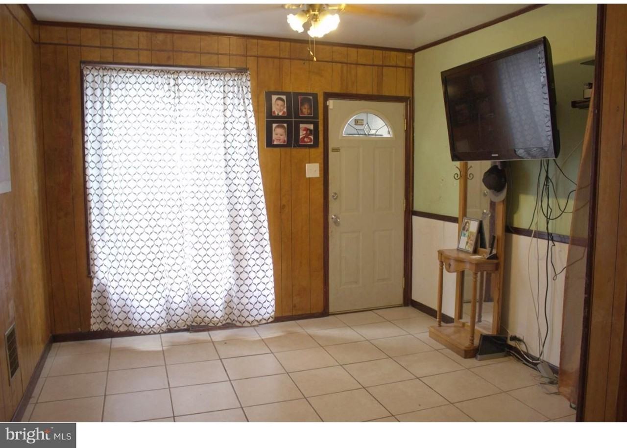 605 Eisenbrown St - Photo 3 of 19