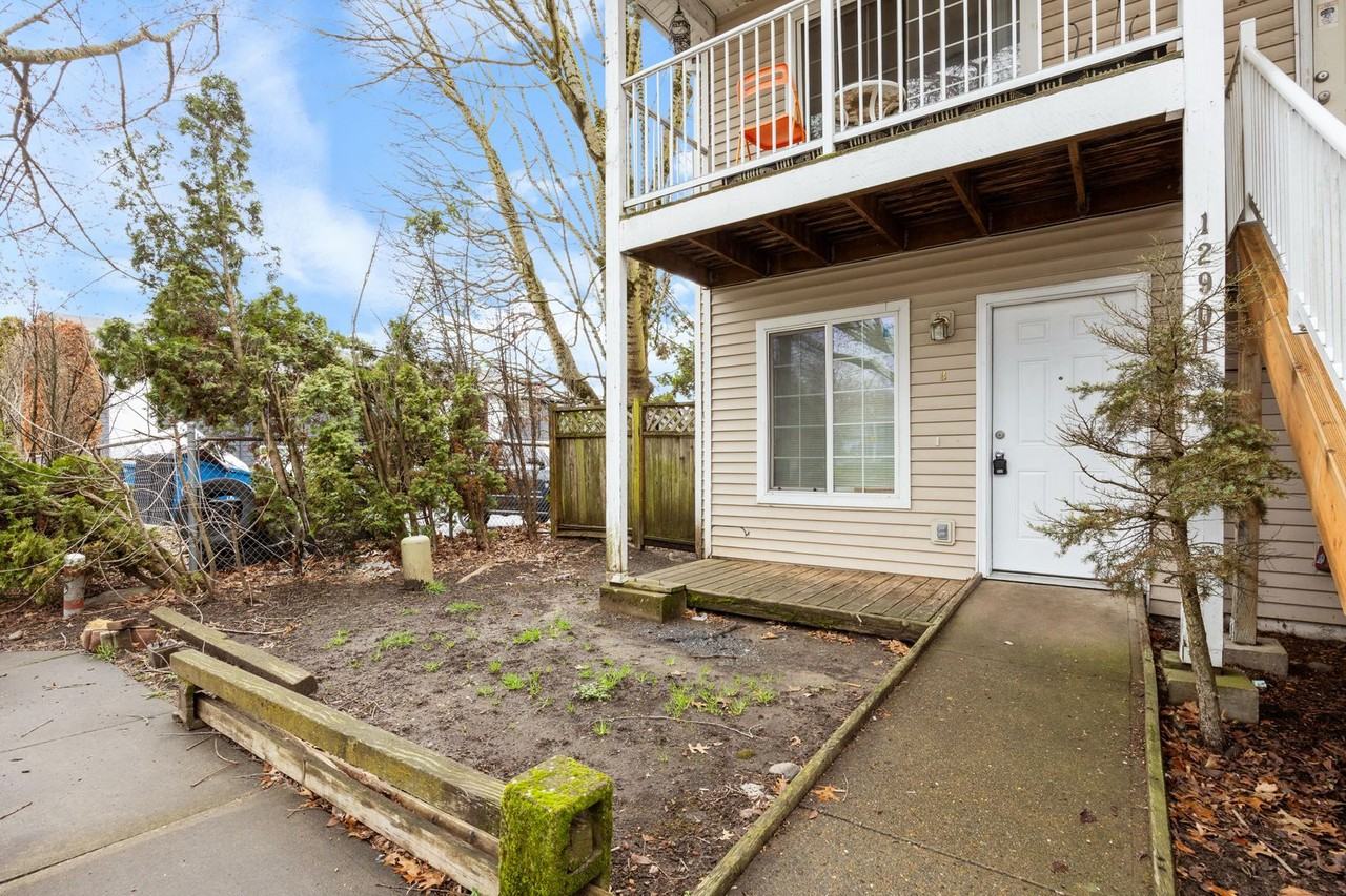 12901 Ne Prescott Dr Apt B - Photo 3 of 20